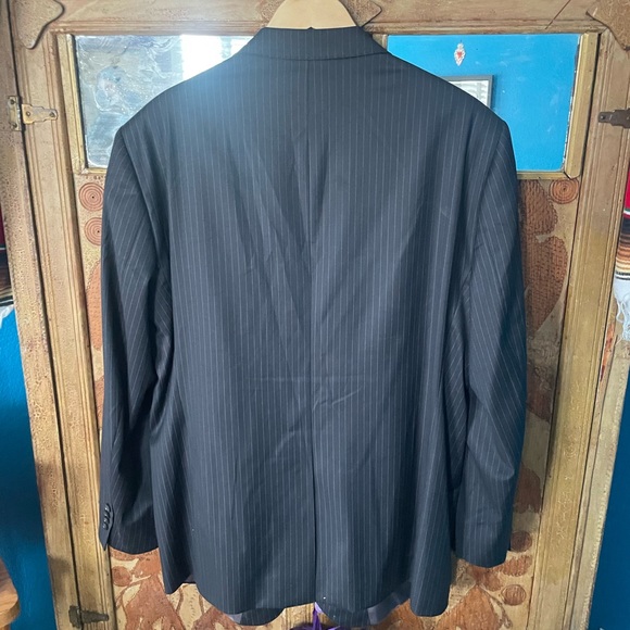 Grey sports coat, size 44R, smoke free and pet free home. - Picture 2 of 4
